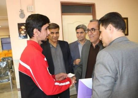 تجلیل کمیته امداد ایلام از ۵۵ دانش آموز معلول
