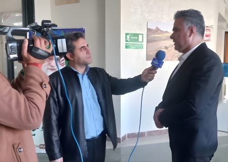 پیشگامی آب و فاضلاب استان ایلام در پویش “دو درجه کاهش دما” با عایق کاری تاسیسات و نصب دماسنج های دیجیتال 