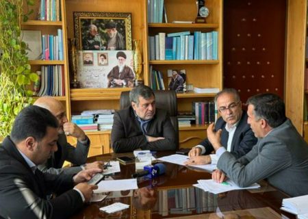 فریدون همتی: گردش مالی شرکت‌های صنعتی باید در بانک‌های ایلام باشد/ ترک فعل در حوزه محیط زیست جرم است