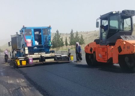تعریض و بهسازی محور ساتیان – سه‌راهی کلان ایوان با جدیت ادامه دارد