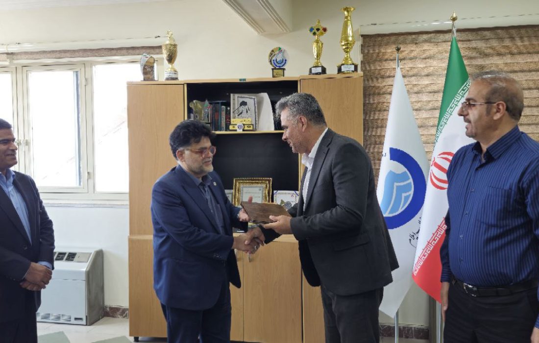 نسخه‌ای فرهنگی برای نجات آب؛ تقدیر آبفا ایلام از ابتکار آزمایشگاه دکتر صبور