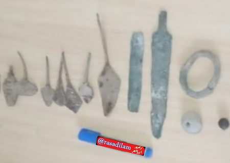 کشف ۳۰ قلم شیء تاریخی و چهار دستگاه فلزیاب در بدره با همکاری پلیس امنیت