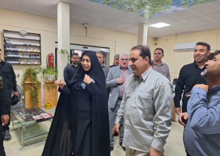 بازدید استاندار ایلام از موکب کتابخانه‌های عمومی امام رضا(ع) در مهران