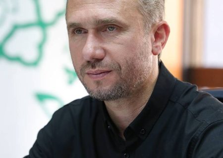 نقش بی‌بدیل خبرنگاران در جهاد رسانه‌ای اربعین؛ تجلیل شهردار منطقه ۵ تهران از تلاش‌های میدانی اصحاب رسانه در مهران