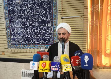 امام جمعه ایلام: خبرنگاران با قلم خود نقش بی‌بدیلی در مدیریت اربعین و امیدآفرینی اجتماعی ایفا کردند