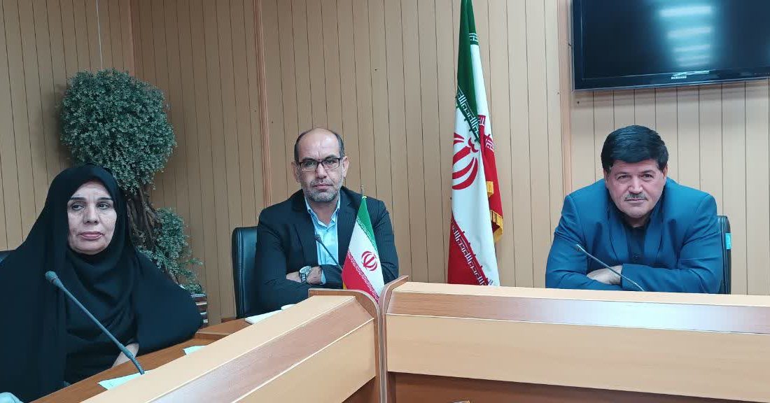 دیدار فرماندار مهران با بانوان؛ تأکید بر نقش‌آفرینی زنان در توسعه و پیشرفت شهرستان