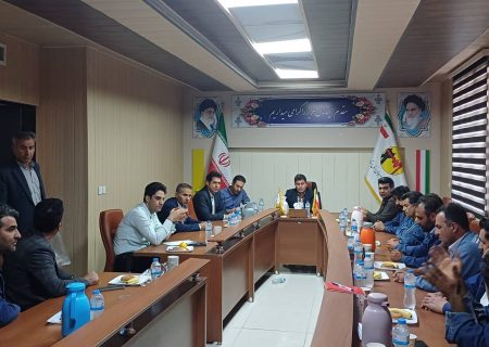 توسعه برق‌رسانی ایلام؛ نصب ۱۵ هزار لامپ LED و اتصال نیروگاه‌های خورشیدی