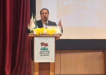 تجلیل از خادمان اربعین در ایلام؛ کرمی: موکب‌داران زینت لشکر بزرگ زائران حسینی هستند