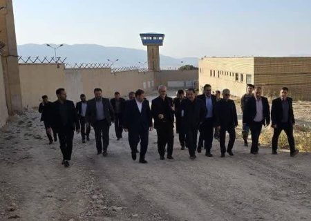 زندانی ۱۸ ساله ایلامی با دستور استاندار و پرداخت بدهی آزاد شد