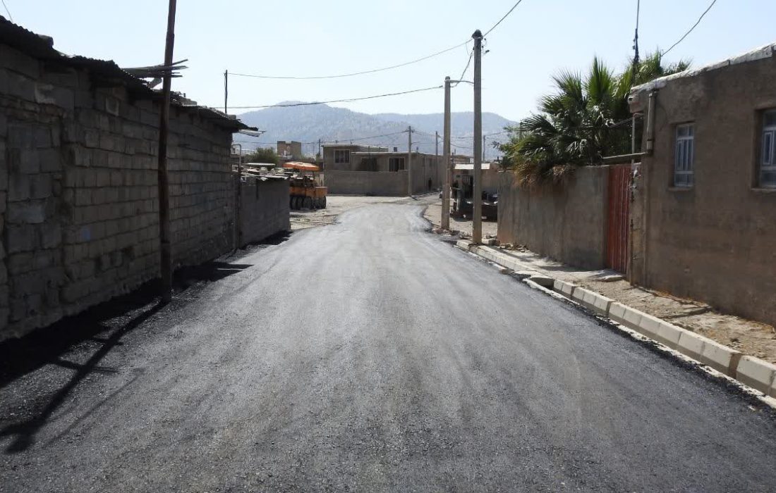 آغاز تحول عمرانی در هفت‌چشمه ایلام؛ اجرای ۱۷ هزار مترمربع آسفالت در معابر روستایی
