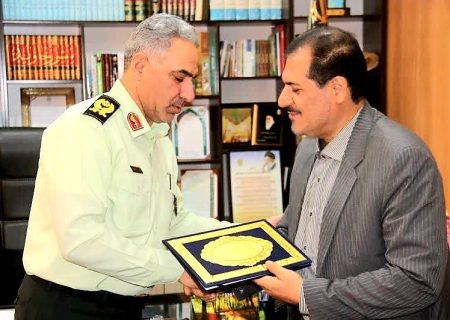 تقدیر مدیر مخابرات ایلام از فرمانده انتظامی استان به‌دلیل نقش موثر پلیس در حفاظت از زیرساخت‌های ارتباطی