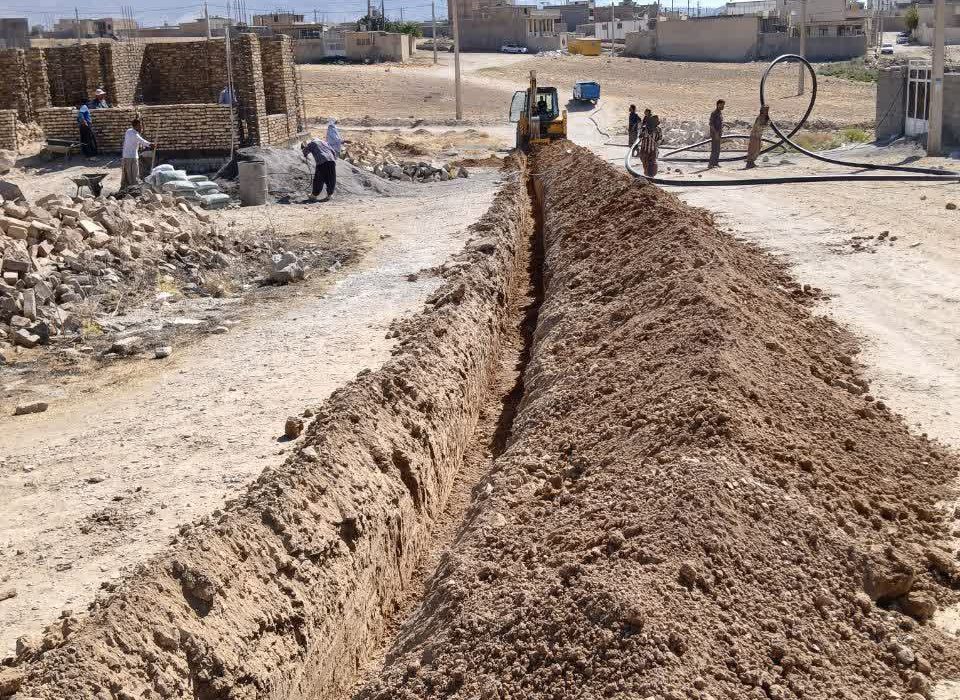 توسعه شبکه آب در ایلام؛ اجرای بیش از ۲ کیلومتر لولهگذاری در هفتچشمه و سیوان