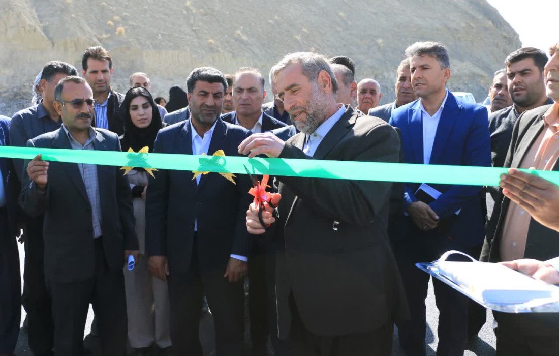 افتتاح آسفالت و طرح‌های هادی روستایی دهلران با حضور نماینده جنوب استان ایلام