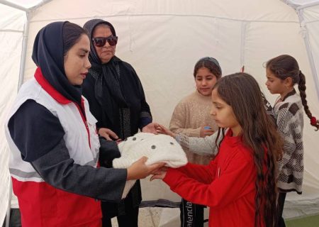 برگزاری مانور بهداشت و درمان اضطراری هلال‌احمر در روستای چم‌روته سیروان