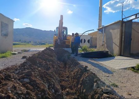آبرسانی پایدار به روستای چمن بولی چوار با اجرای ۷۰۰ متر اصلاح شبکه