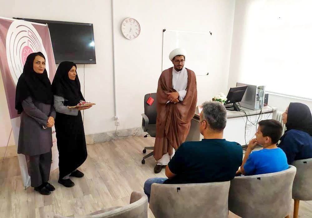 بازگشت زندگی به ۱۰۰ زوج ایلامی: احیای خانواده‌های مددجو با همکاری کمیته امداد و کلینیک رز