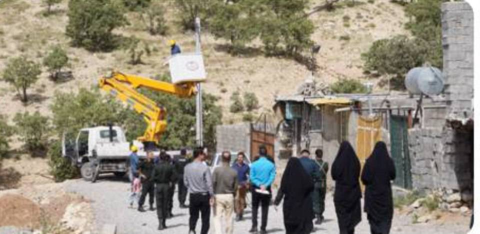 کشف ۱۴۰ انشعاب غیرمجاز برق در ایلام؛ جمعآوری کابلهای برقرسانی غیرقانونی از منازل