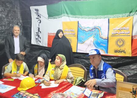 آموزش مدیریت مصرف آب به دانشآموزان ایلامی در میدان ۲۲ بهمن
