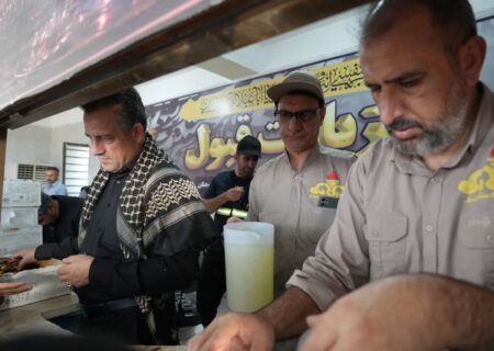موکب بزرگ شرکت گاز ایلام در مسیر زائران اربعین مهران آغاز به کار کرد
