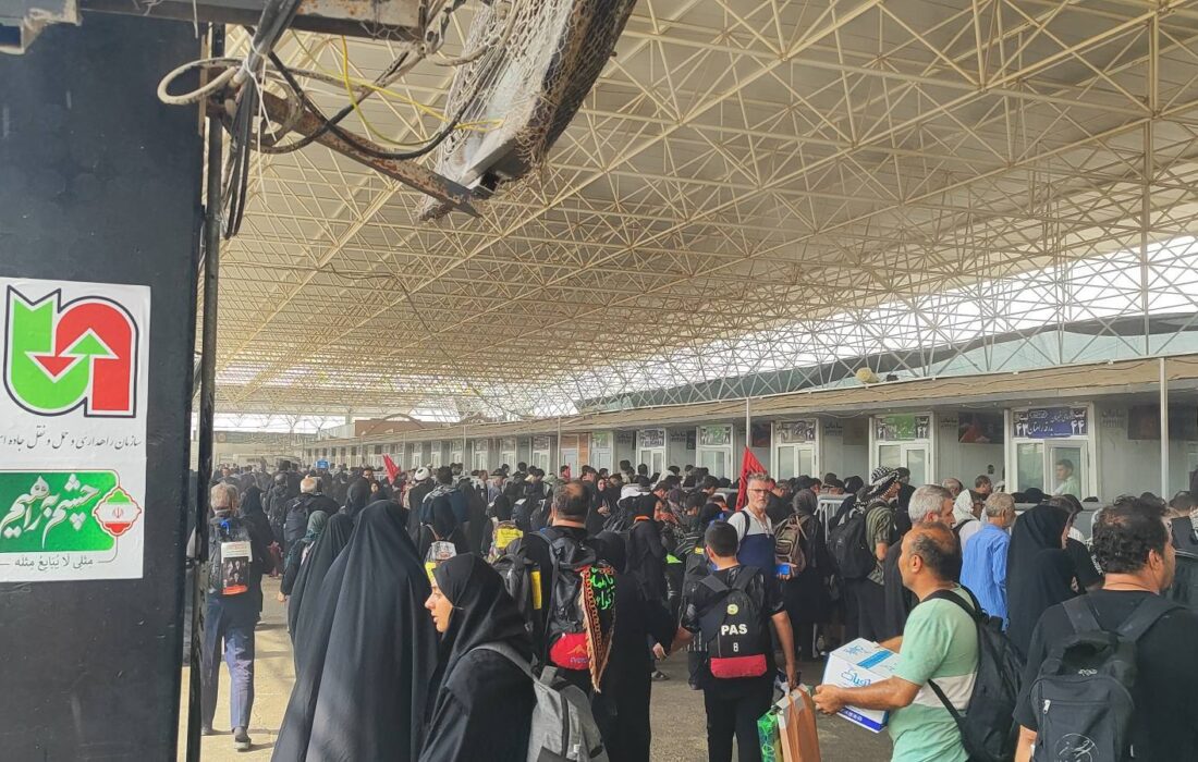 ورود یک میلیون و ۳۰۵ هزار زائر اربعین از مرز مهران به کشور/ تردد ۲ میلیون و ۷۴۴ هزار نفر ثبت شد