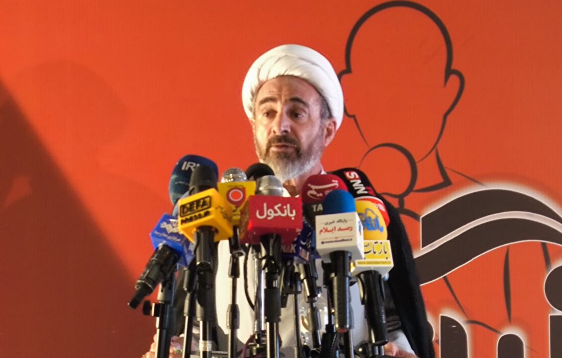 امام جمعه ایلام: خبرنگاران طلایهداران جهاد تبیین و صدای مردم هستند