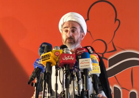 امام جمعه ایلام: خبرنگاران طلایه‌داران جهاد تبیین و صدای مردم هستند