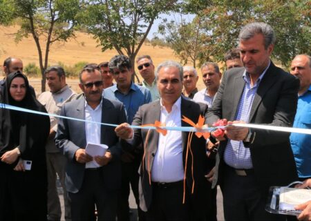 آسفالت معابر ۶ روستای ایوان با اعتبار ۲۰۰ میلیارد ریال به بهره‌برداری رسید