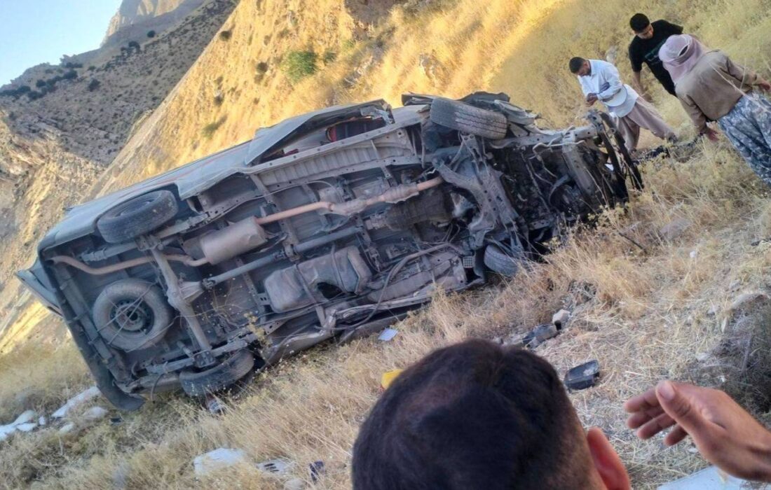 واژگونی آمبولانس در محور ایلام–مهران؛ ۲ نفر از کادر درمان مصدوم شدند